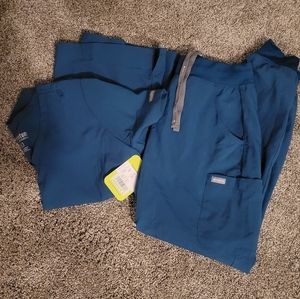 Maevn teal scrub set